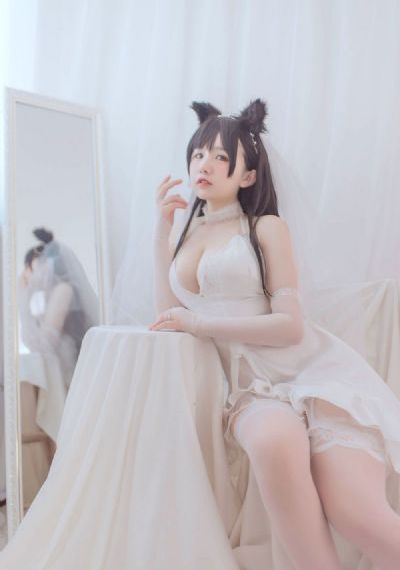 我在办公室里玩弄老师的丝袜_DVD完整版观看
